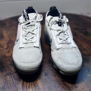 *NOT FOR SALE *  Nike Air VaporMax 2021 Flyknit Men’s Size 9.5 - White/Black